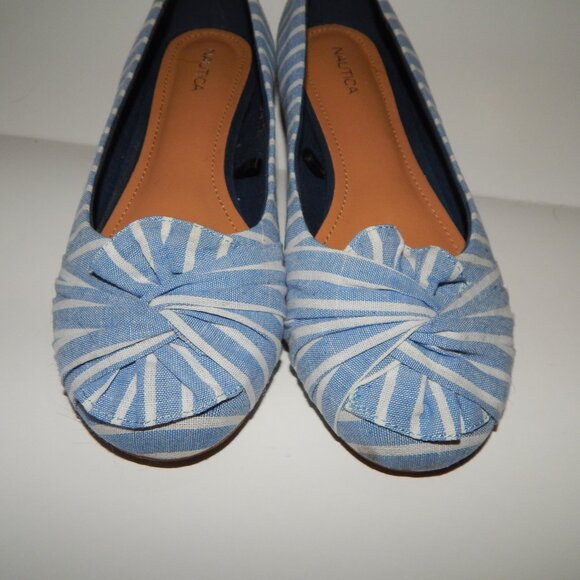 Nautica Women's 10 Blue & White Stripe Fabric Shoes VNGUC - Picture 3 of 8